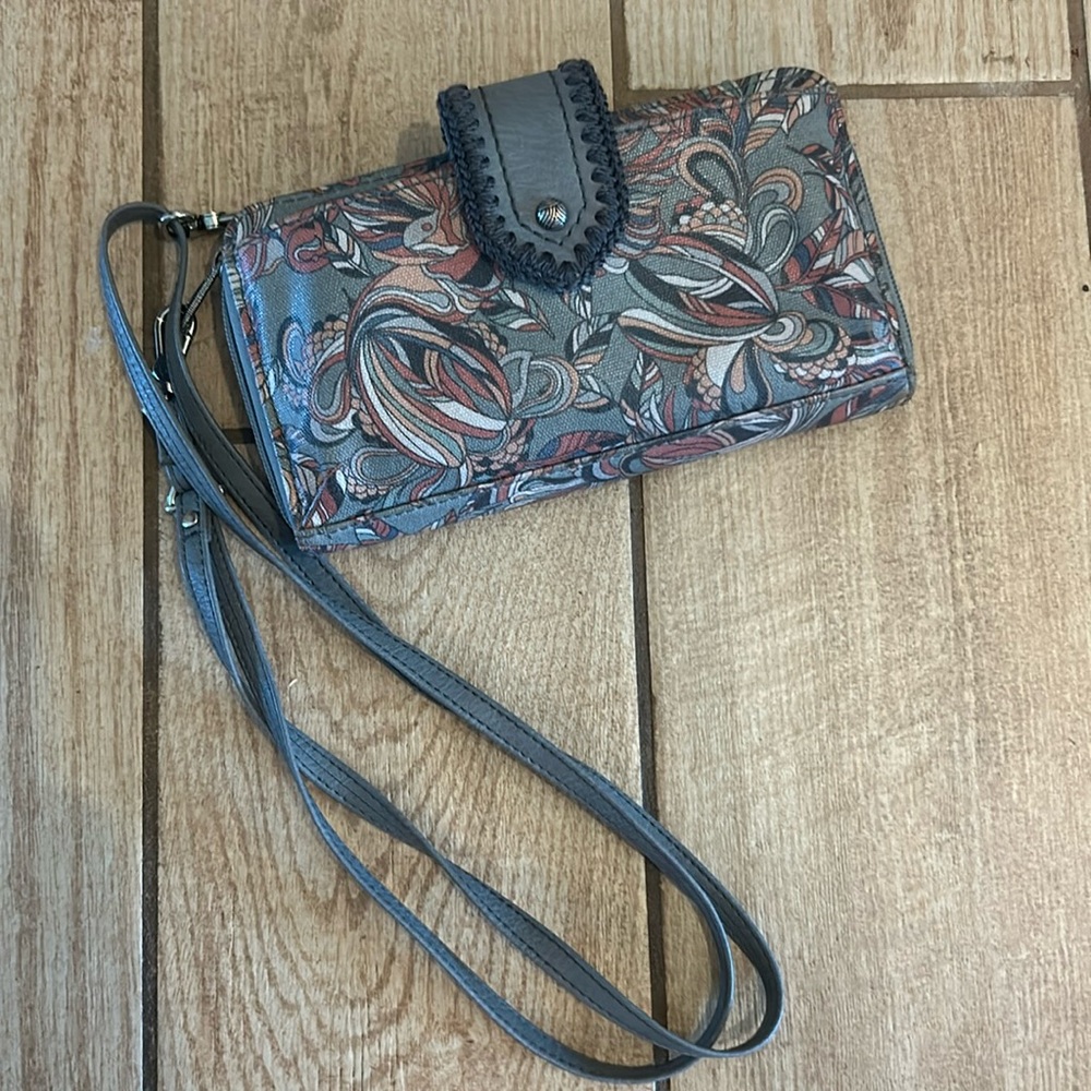 Sakroots Gray Olympic Smartphone Crossbody Purse Wristlet Wallet Art For A Cause
